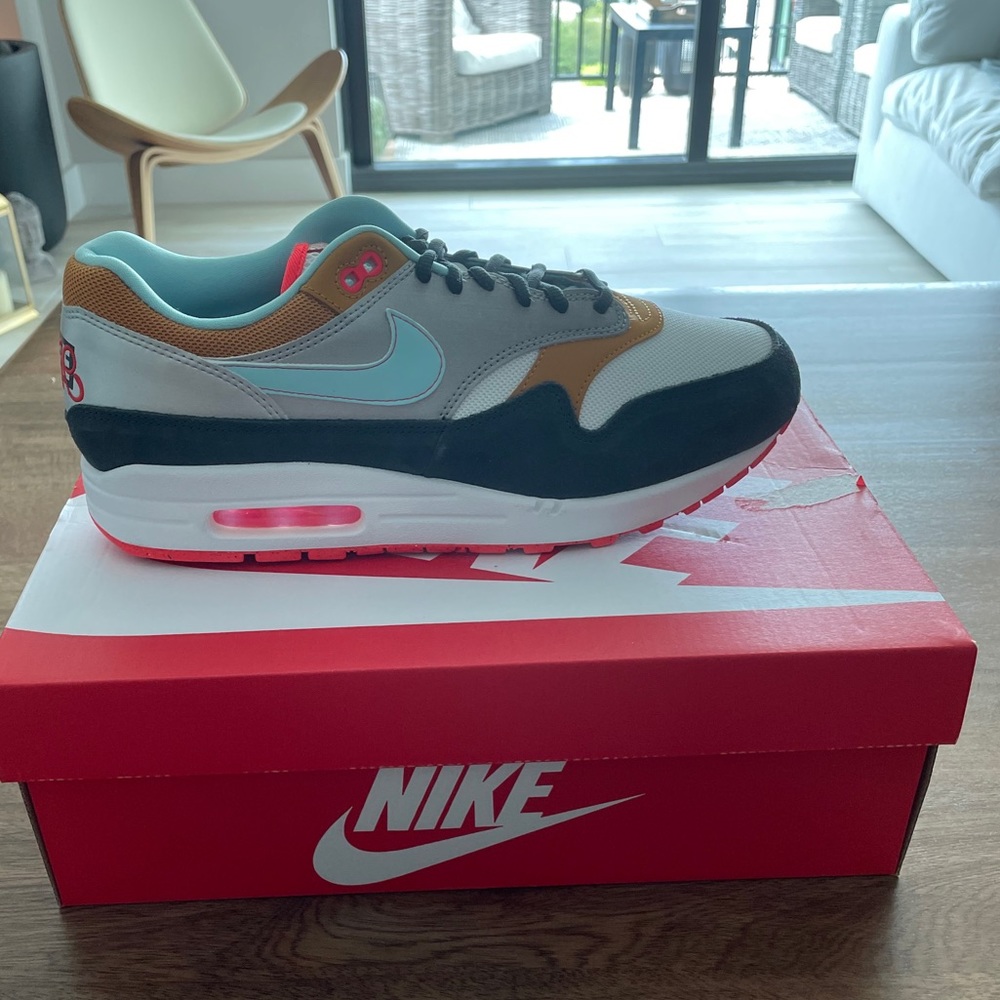 Brand New Nike